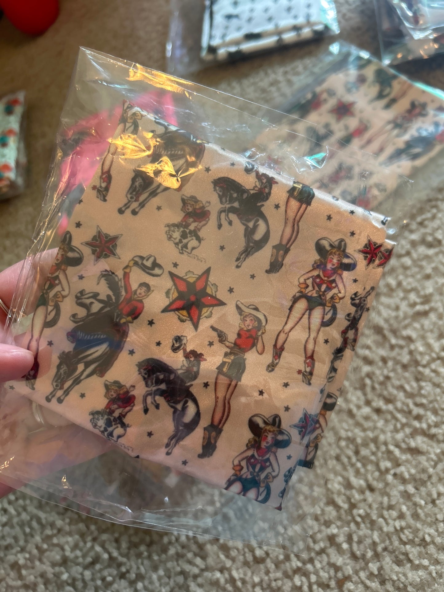 Pin Up Cowgirl Mini Wildrag