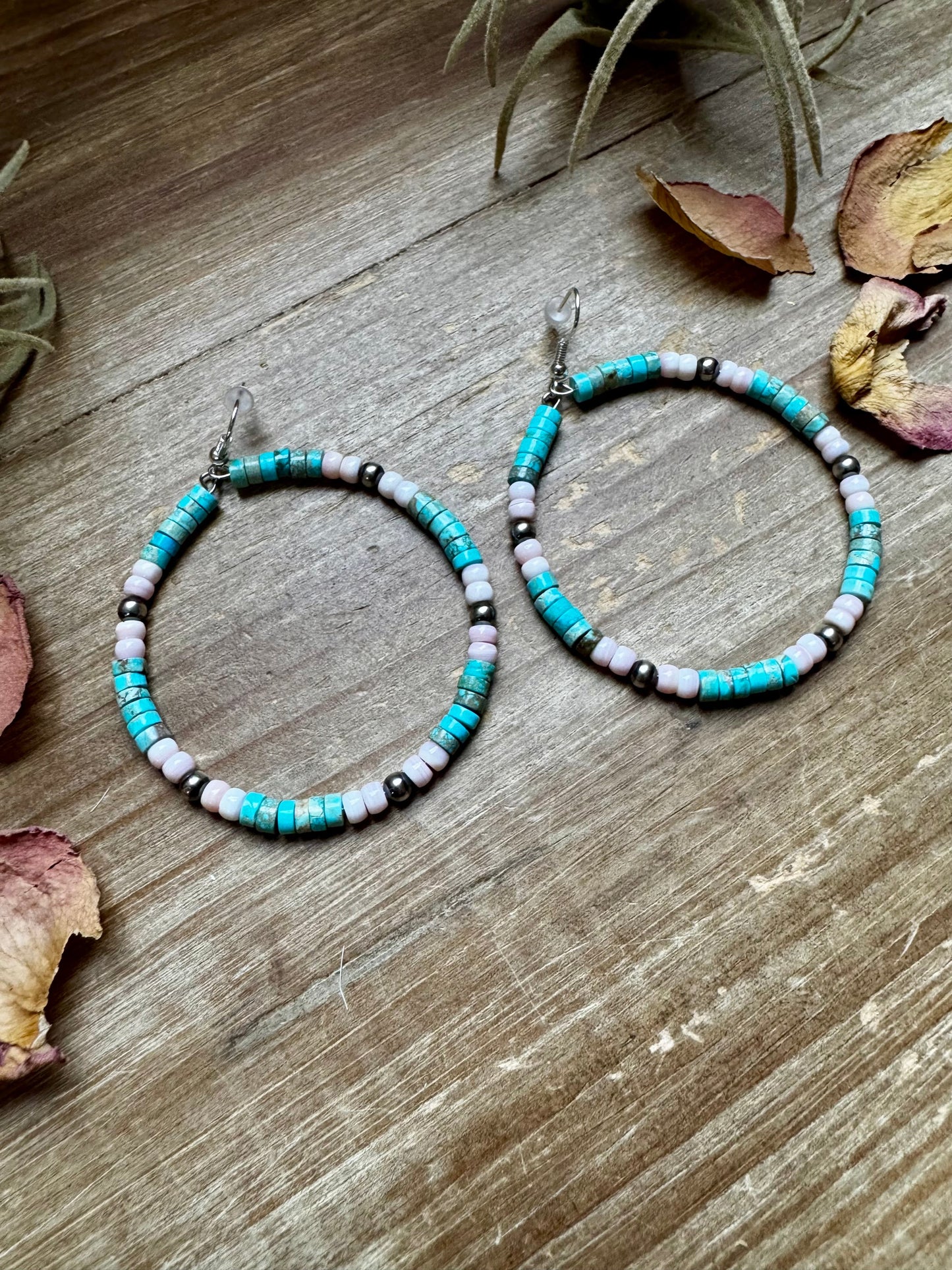 Turquoise Variscite & Pink Conch Hoop Earrings – Exclusive Bijoux FAB Design