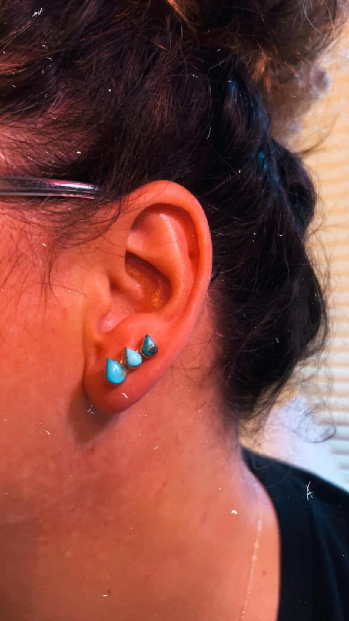 3 Stone Ear Crawlers