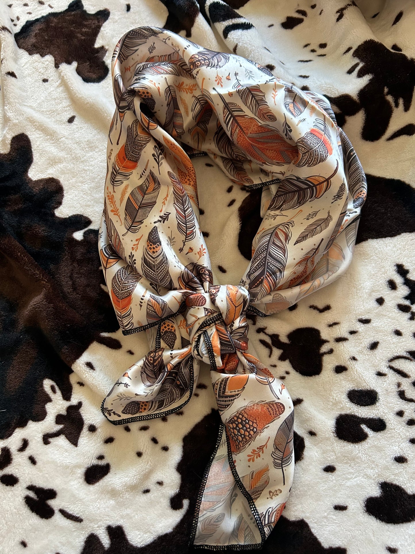 Feathers 100% silk wildrag