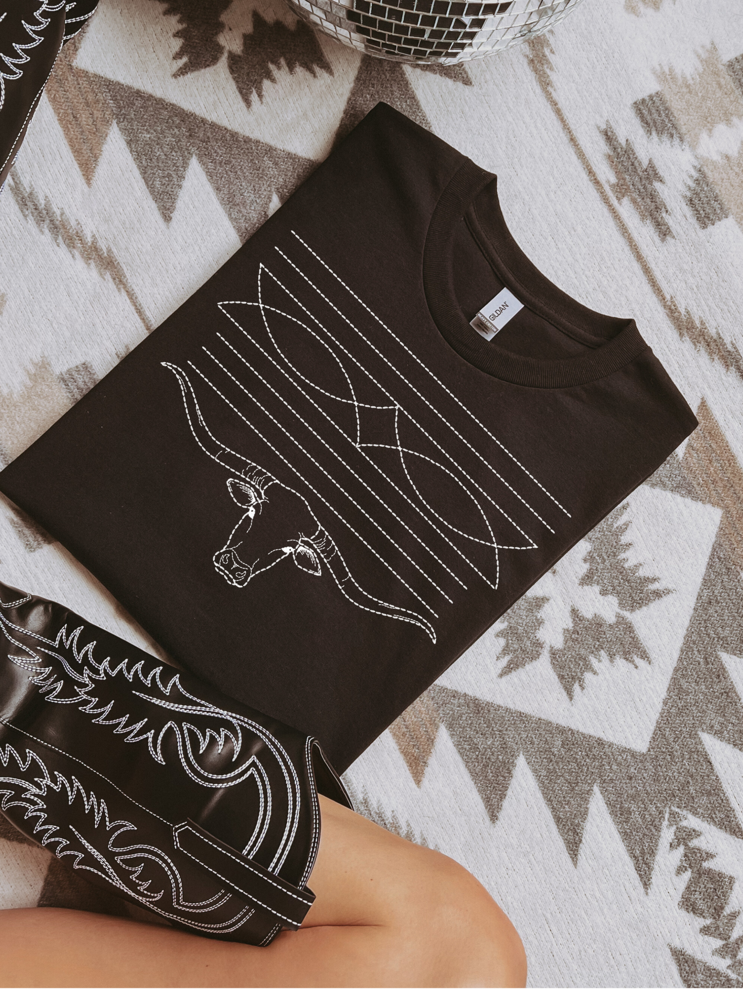Western Longhorn Boot Stitch (DTF PRINT) Line Art Mommy & Me Kids–Adult Gildan Black Shirt – Graphic Tee, Long Sleeve & Crewneck.