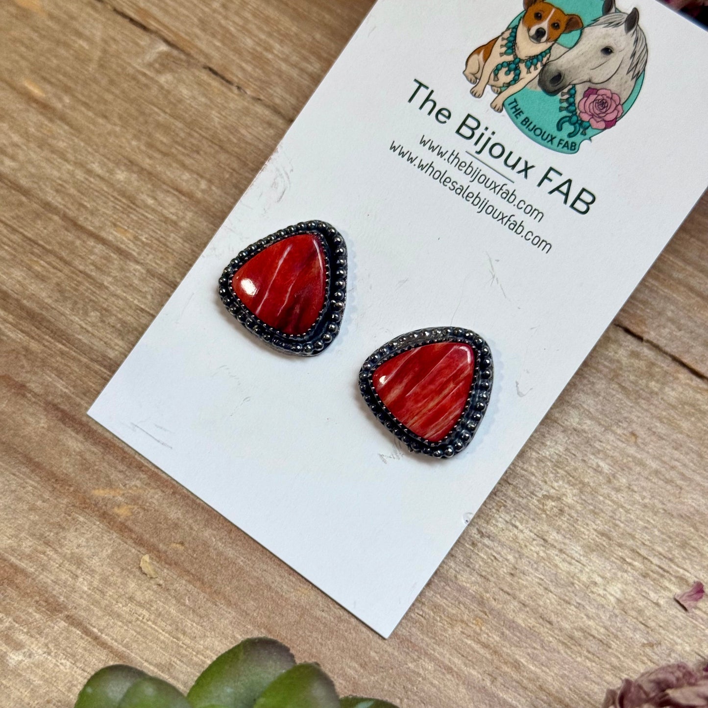 MJ Ring - Red Spiny Oyster Stud Earrings – Sterling Silver