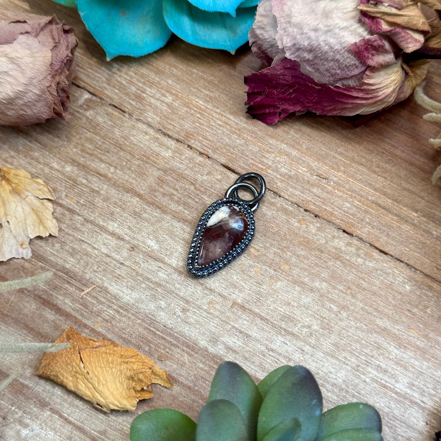 mj pendant wild horse small