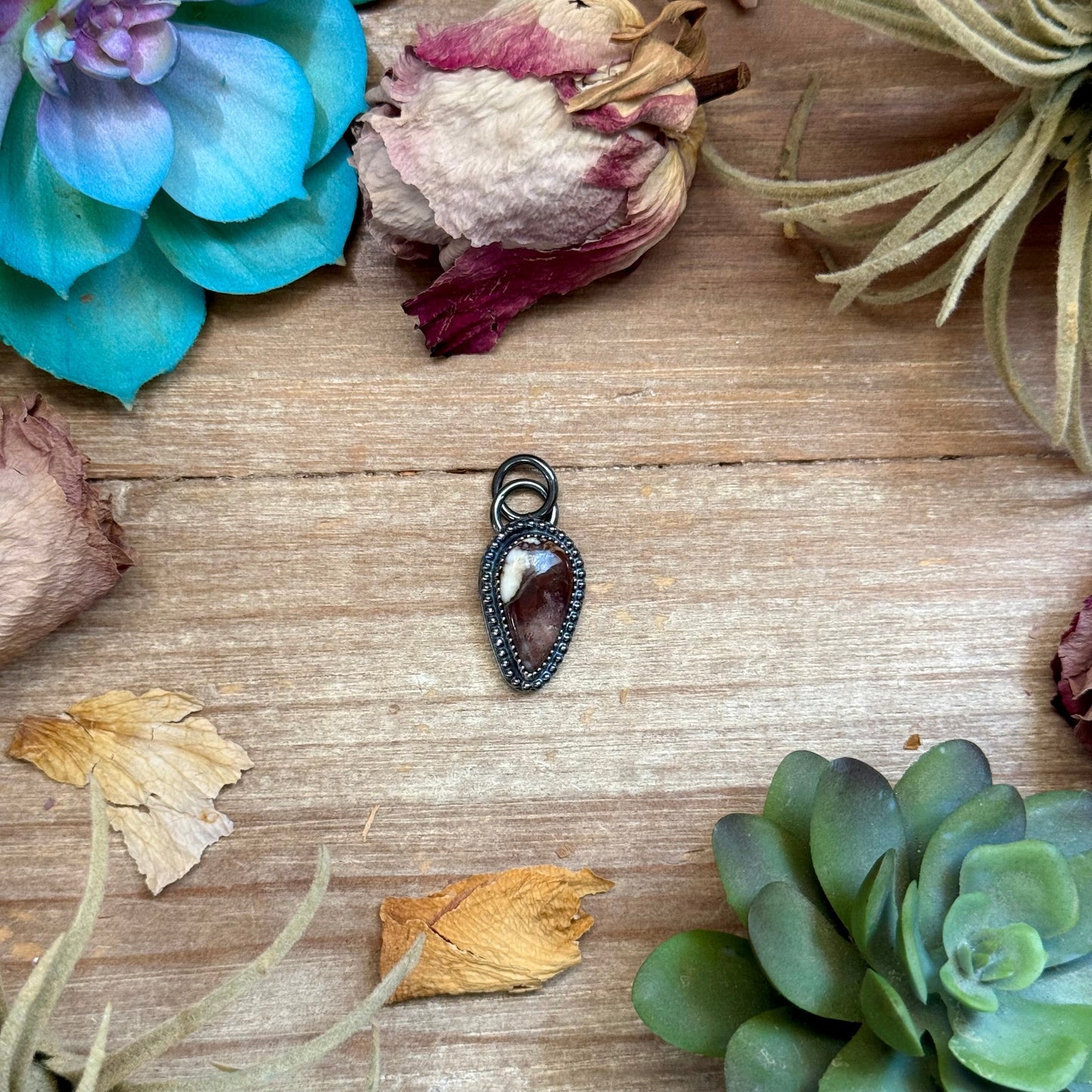 mj pendant wild horse small