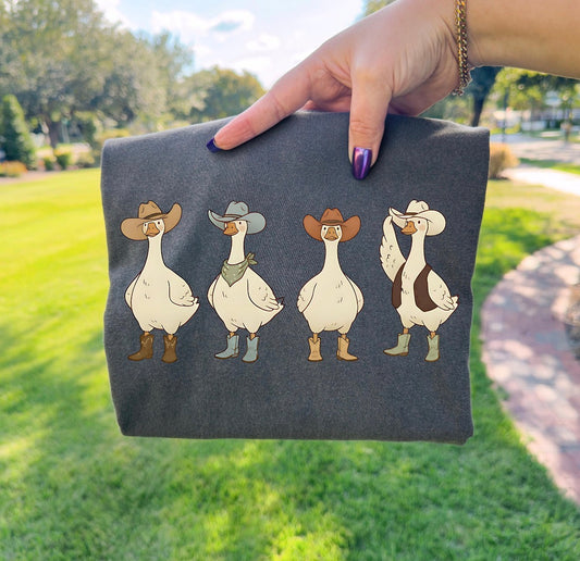 PREORDER-Cowboy ducks tee