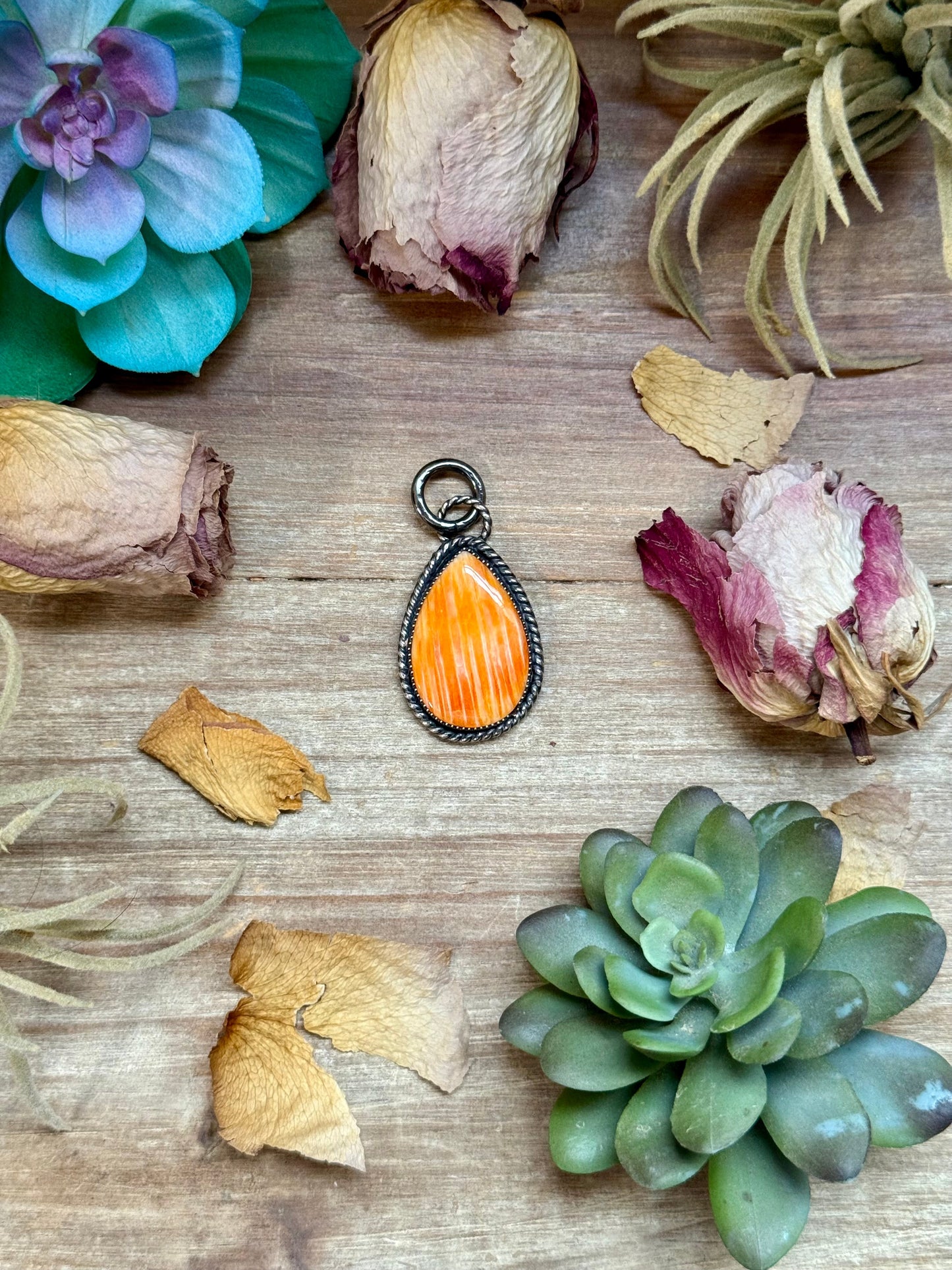 mj orange pendant