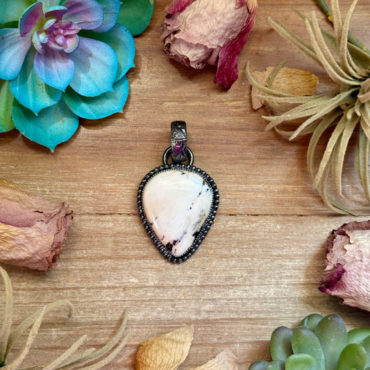 mj white buffalo pendant