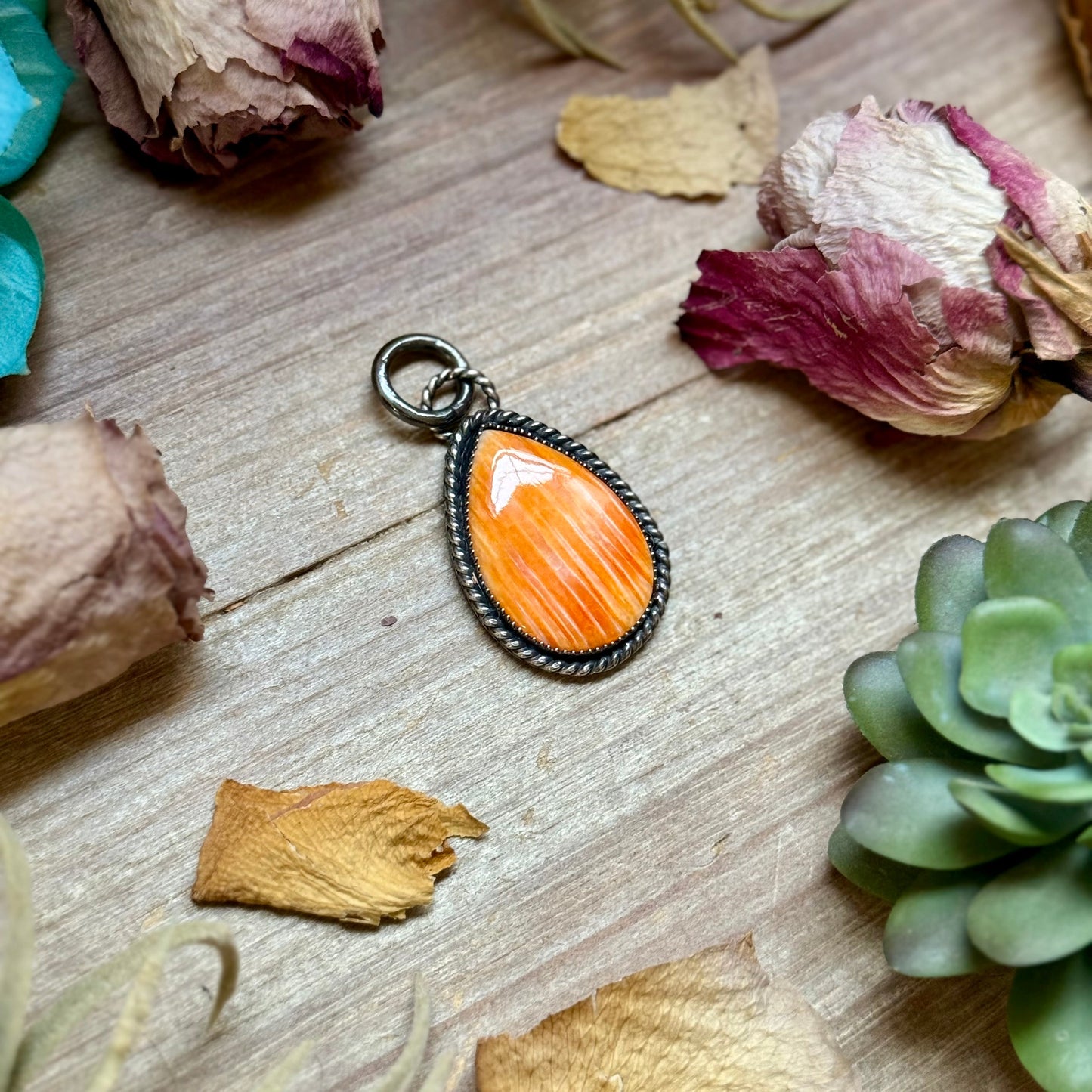 mj orange pendant
