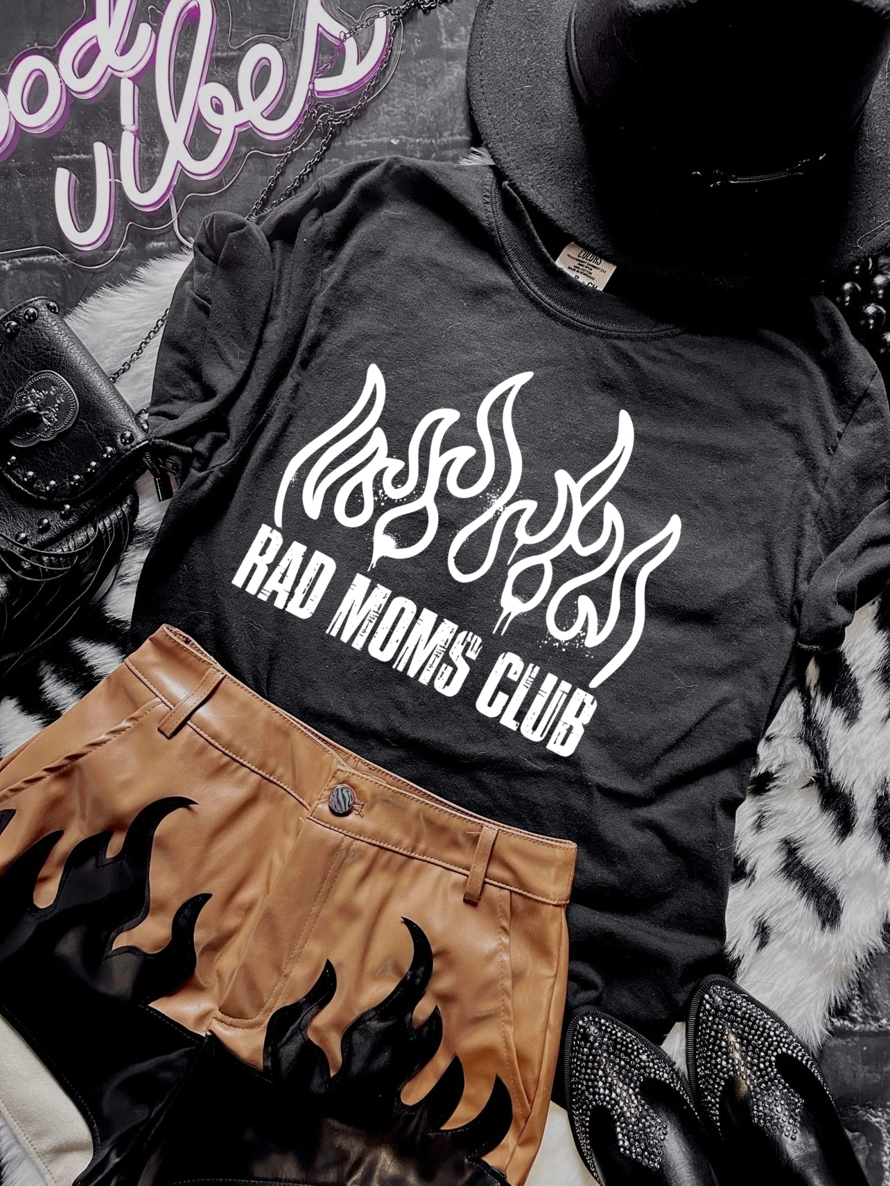 Rad Moms Club tee