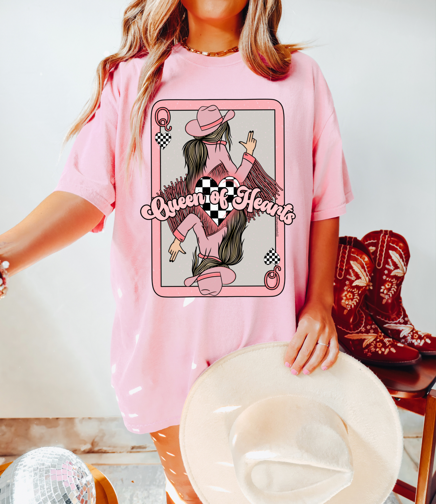 Queen of Hearts Tee