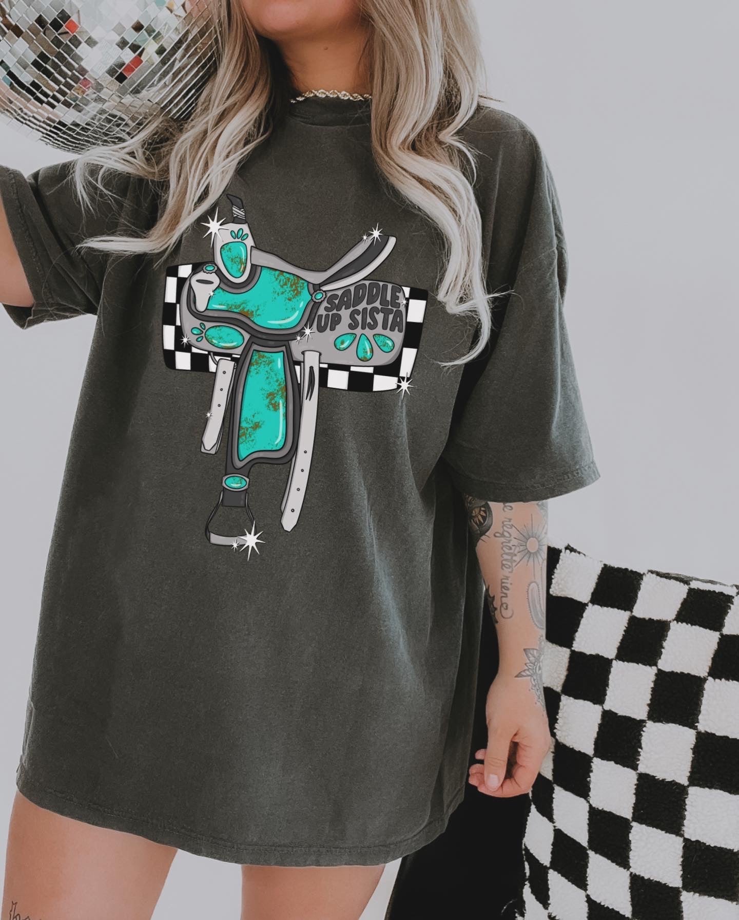 Saddle up Sista tee/crew💠🎱